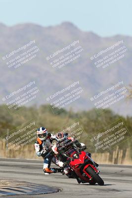 media/Dec-01-2025-Moto Forza (Mon) [[2daa91e15f]]/2-Intermediate Group/Session 3 (Turn 3)/